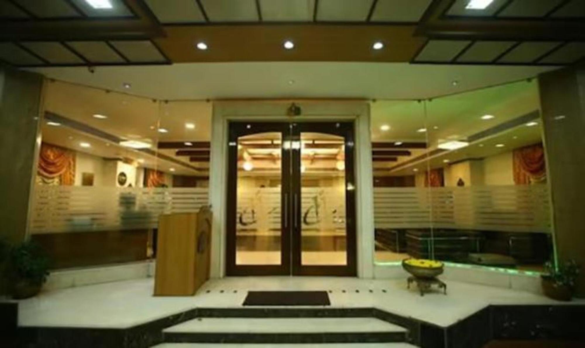 Fabhotel Prime Chennai Deluxe Exterior foto