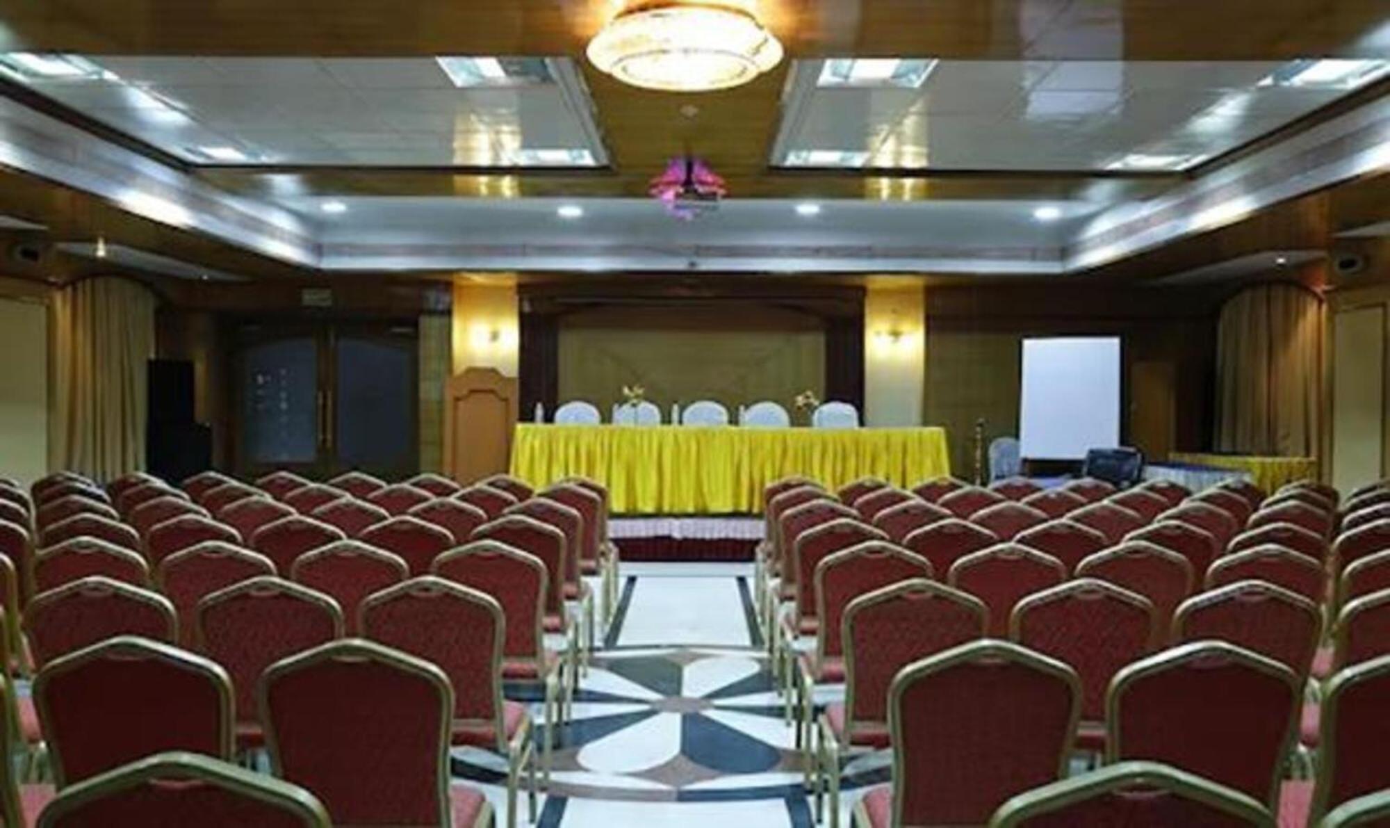Fabhotel Prime Chennai Deluxe Exterior foto
