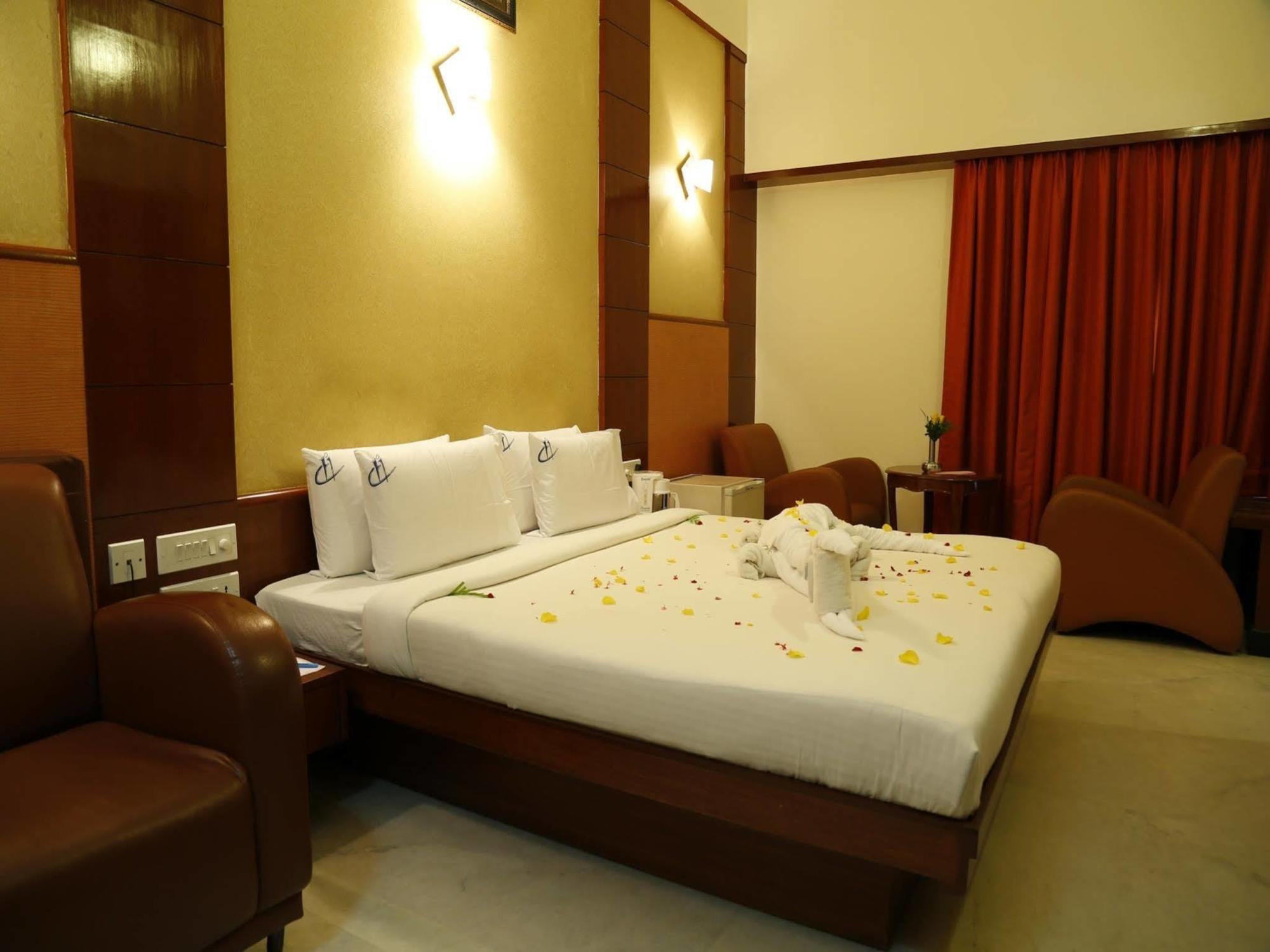 Fabhotel Prime Chennai Deluxe Exterior foto
